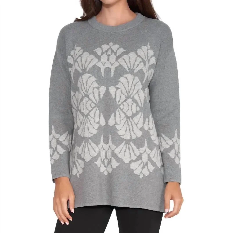 Eye Candy Sweater In Dark Gray/ Light Gray