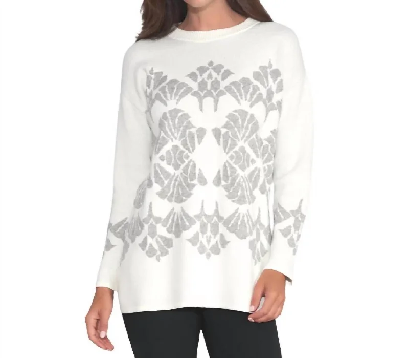 Eye Candy Sweater In Ivory/ Light Gray